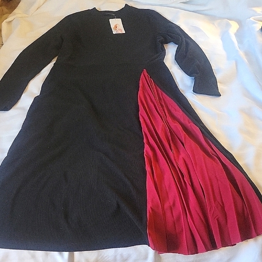 Pretty Garden Black & Red Pleated Detail Dress, Size: Medium-Large